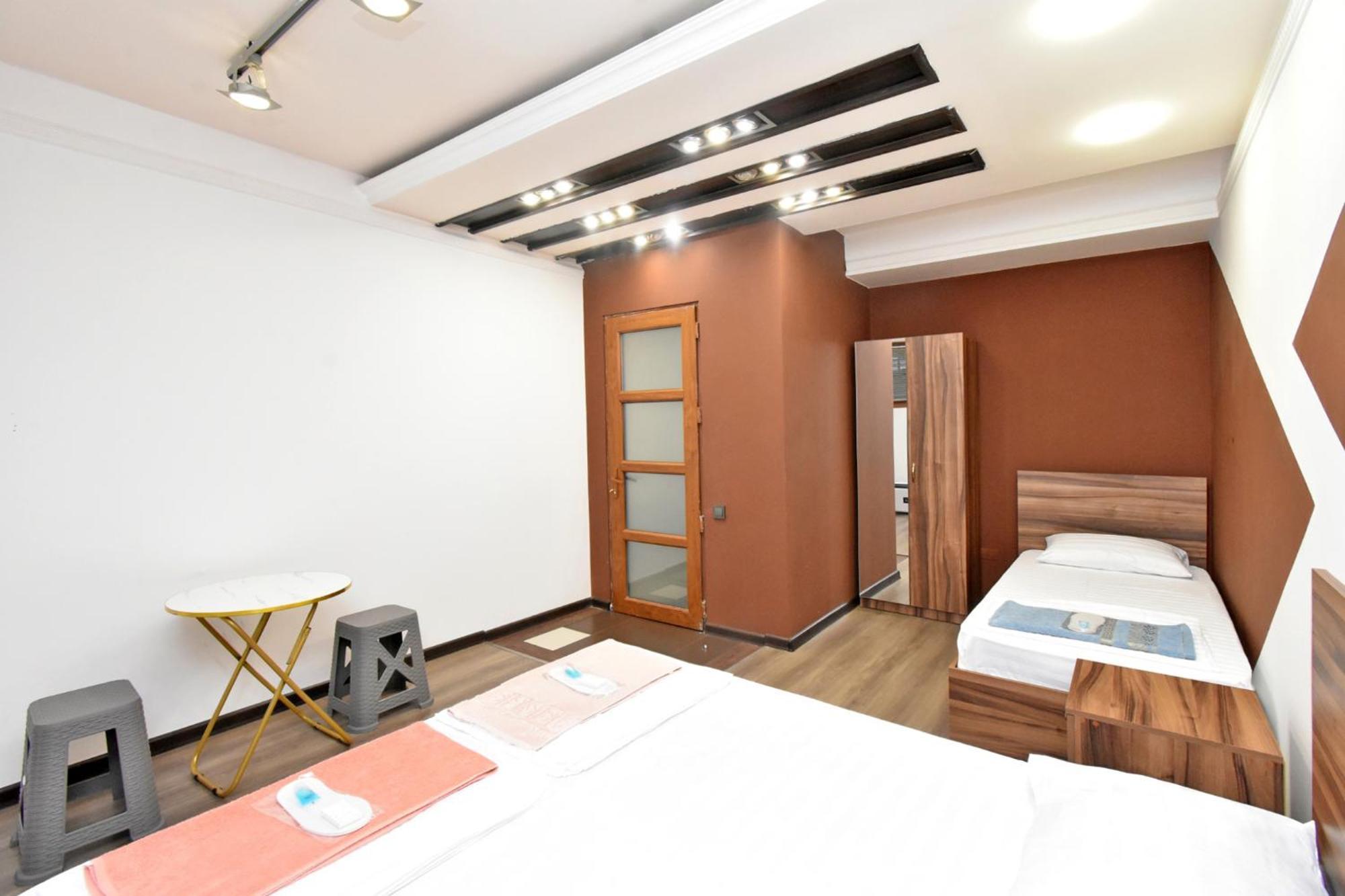 Luna Guest House Ереван Экстерьер фото